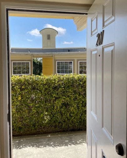 2301 Roscomare Rd 1-2 Beds Apartment, Townhouse for Rent - Photo Gallery 33